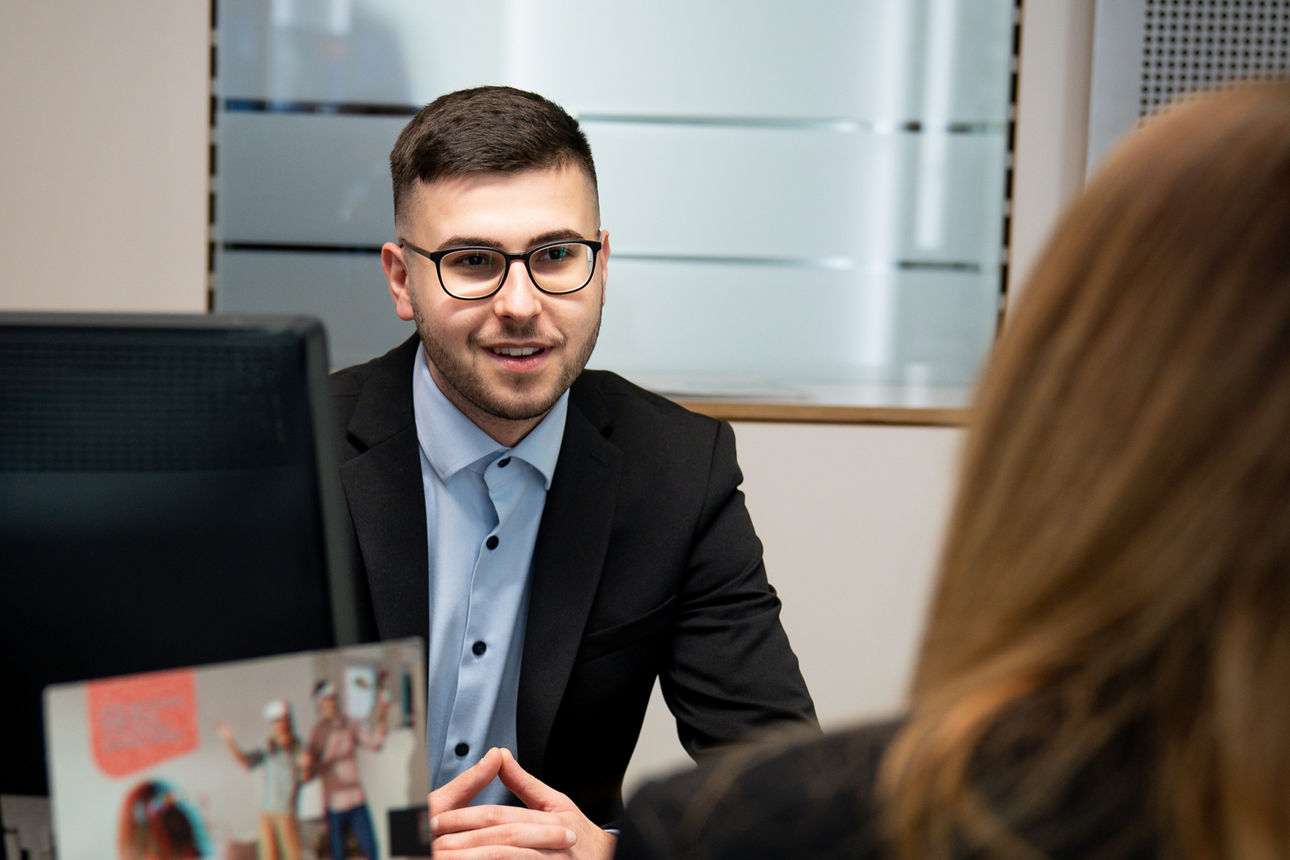 Beratungsgespräch durch Auszubildende