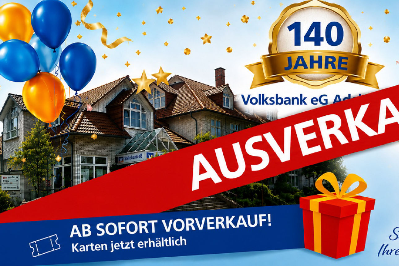 Jubiläumsgrafik „140 Jahre Volksbank eG Adelebsen“ mit Ballons, Geschenk und historischem Gebäude im Hintergrund.