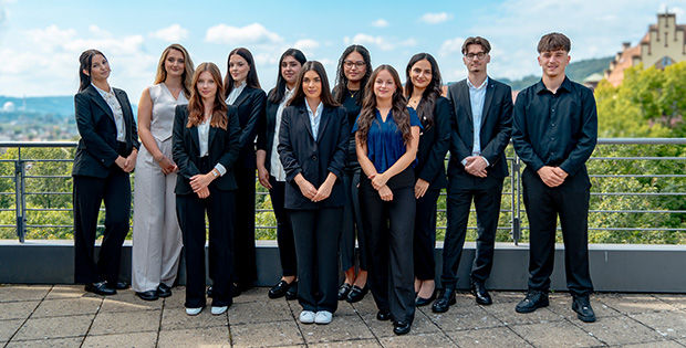 Gruppenbild der neuen Azubis 2024 der Volksbank Hochrhein.