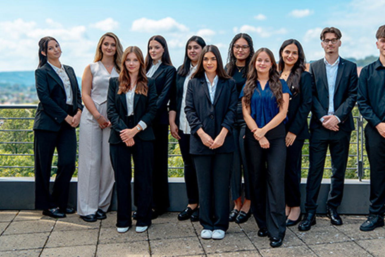 Gruppenbild der neuen Azubis 2024 der Volksbank Hochrhein.