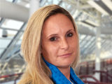 Anja Barth, Kunden-Service-Center