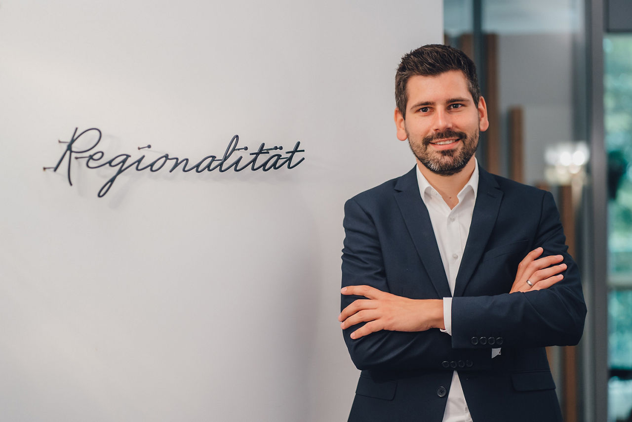 Ein Portrait von Jonas Baumann