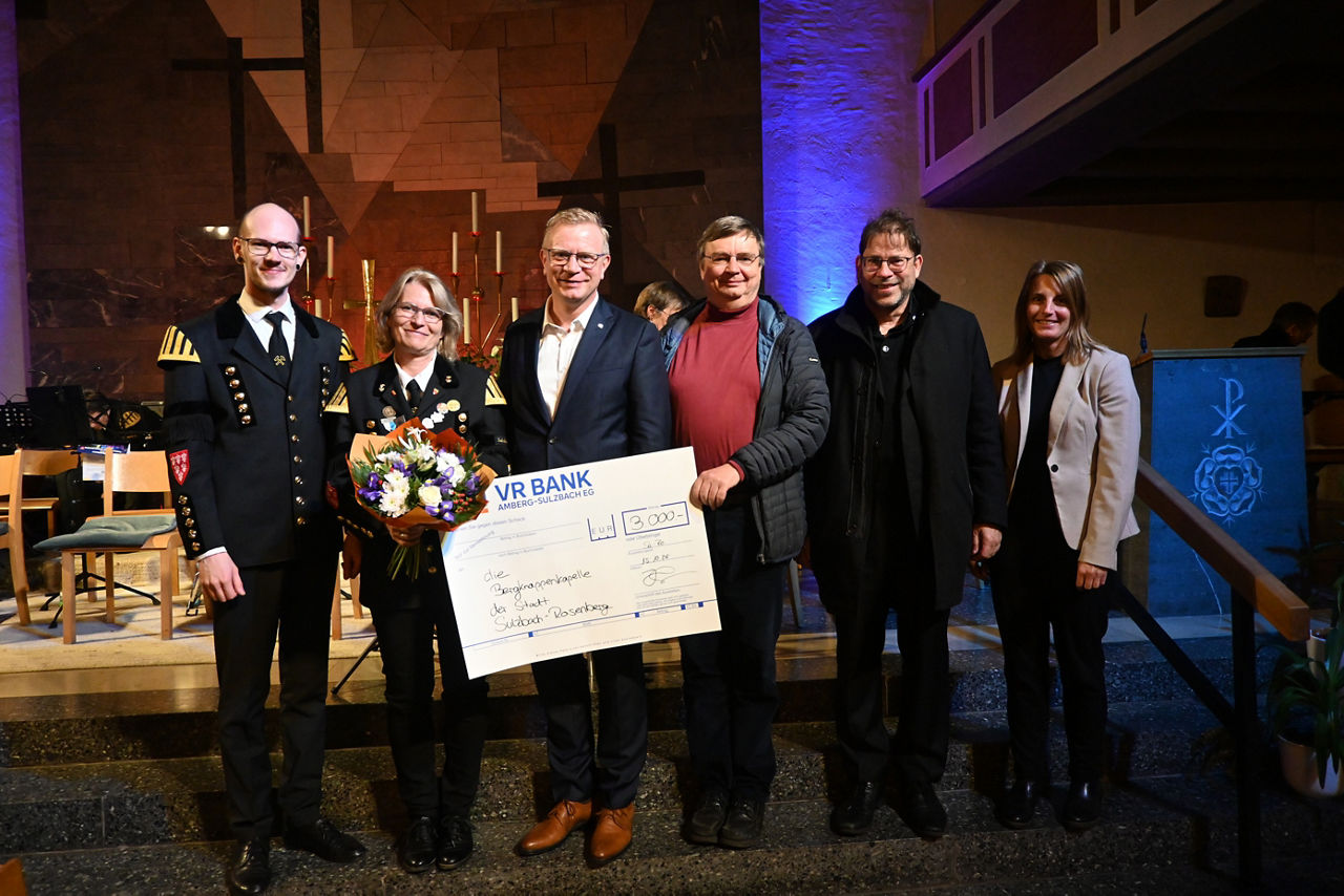 Gruppenfoto von der Überreichung des Förderpreises 2027