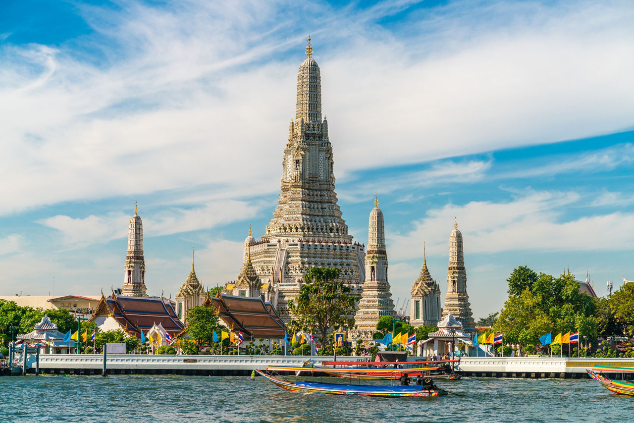 Ansicht des Wat Arun, ein buddhistischer Tempel (Wat) in Bangkok, Thailand