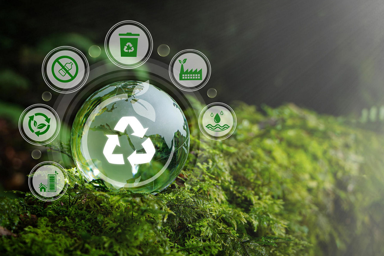 Kugel mit Recyclingsymbol