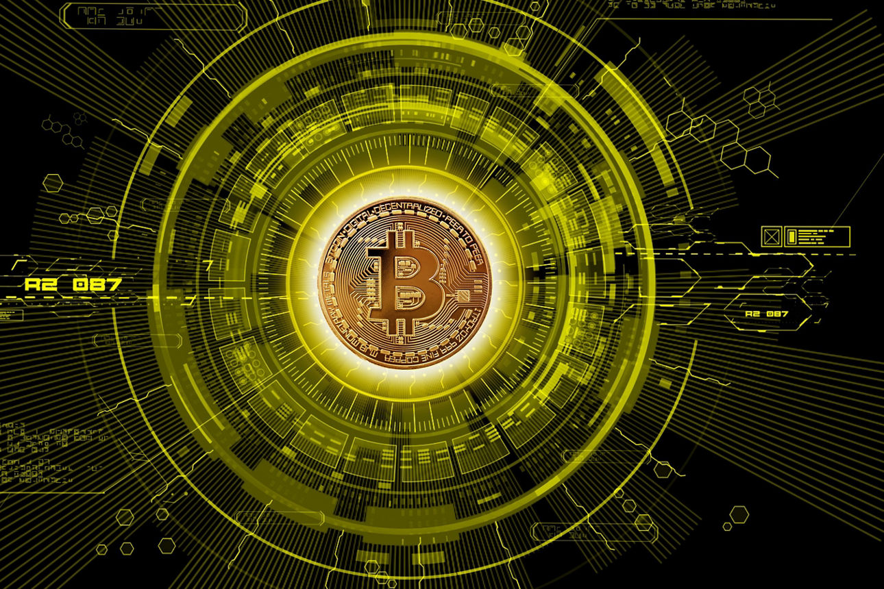 kryptisches Bild, in der Mitte das Bitcoin Symbol
