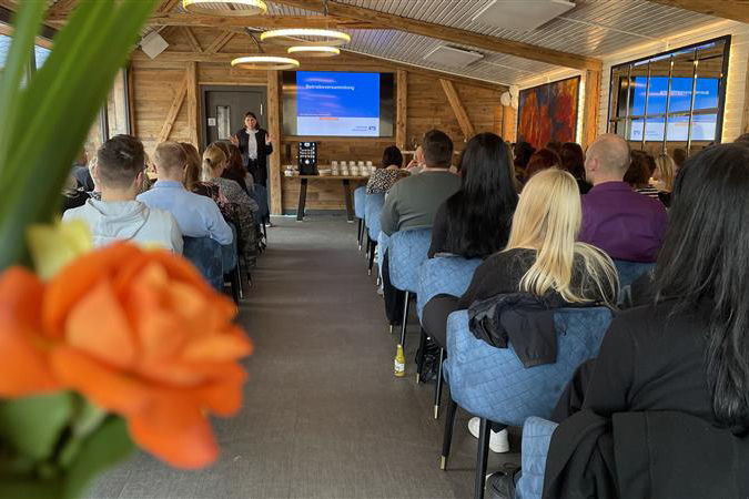 Bild der Vorträge und Präsentation zur Betriebsversammlung 2026