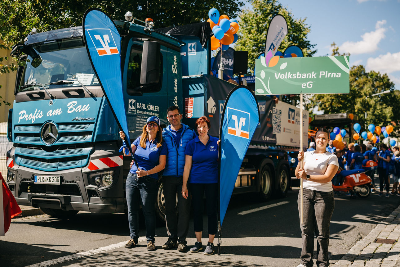 Schaubild der Volksbank Pirna eG beim Festumzug