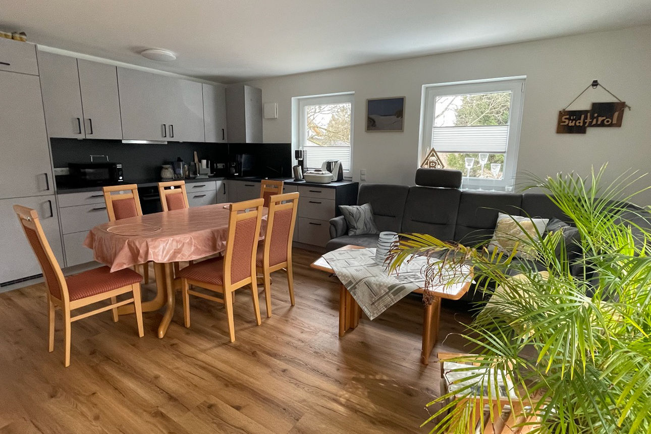 WOHLFÜHLWOHNUNG MIT GARTEN UND TERRASSE!