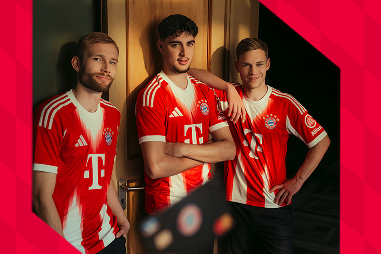 Spieler des FC Bayern München mit Rautenmuster außen