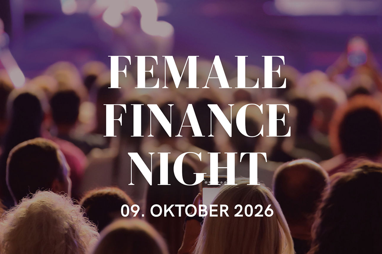 Blick von hinten auf eine Menschenmenge und Infotext "FEMALE FINANCE NIGHT 09. Oktober 2026"