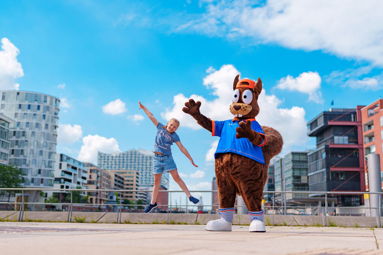 Girokonto für Kinde - Richy Reichhörnchen in der Hafencity