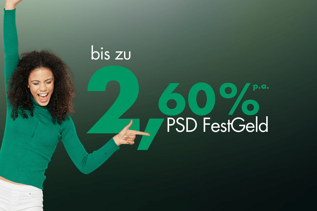 Frau zeigt glücklich auf Schriftzug psd festgeld bis zu 2,25 % p.a.