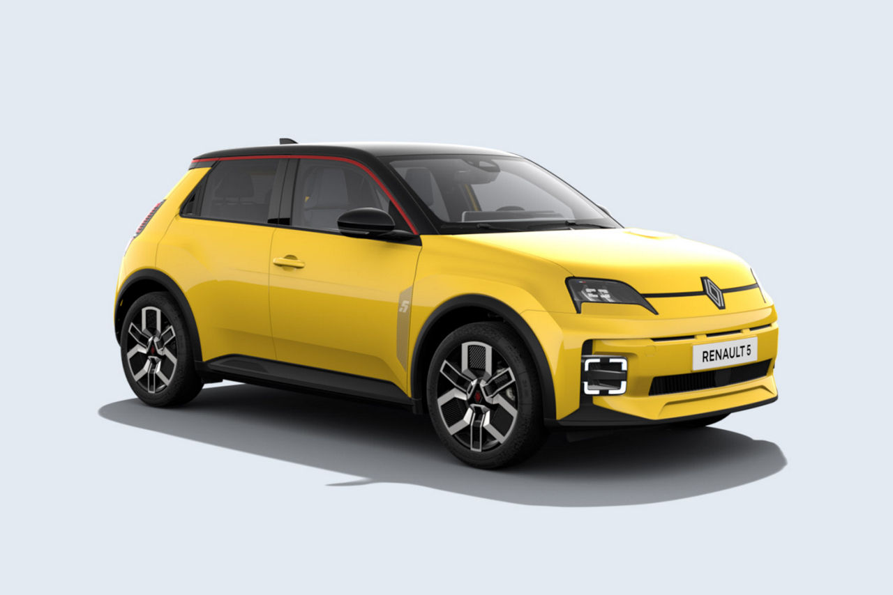 gelber Renault R5 auf hellblauem Hintergrund