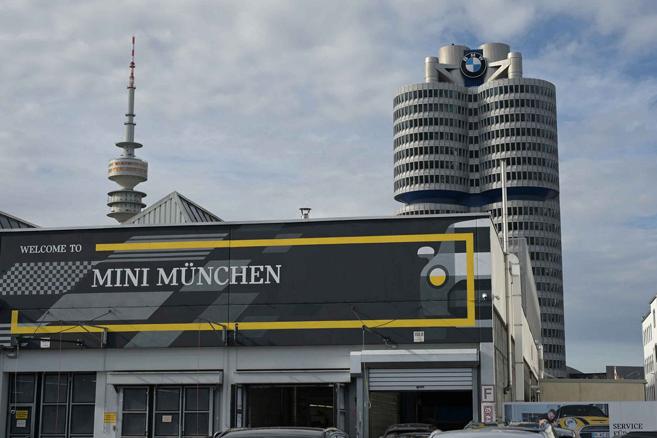 Ansicht auf das BWM Gebäude in München