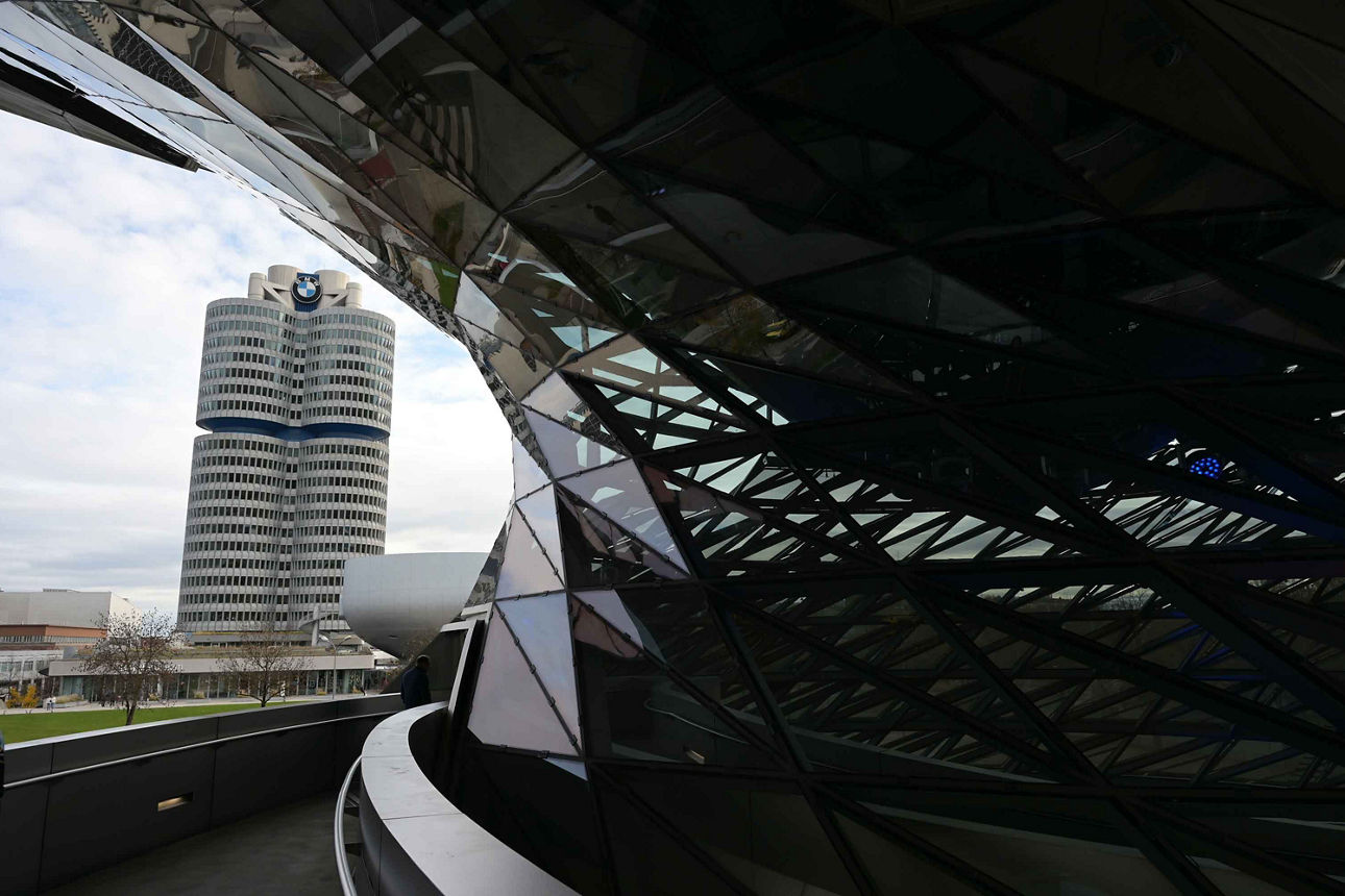 Ansicht auf das BWM Gebäude in München