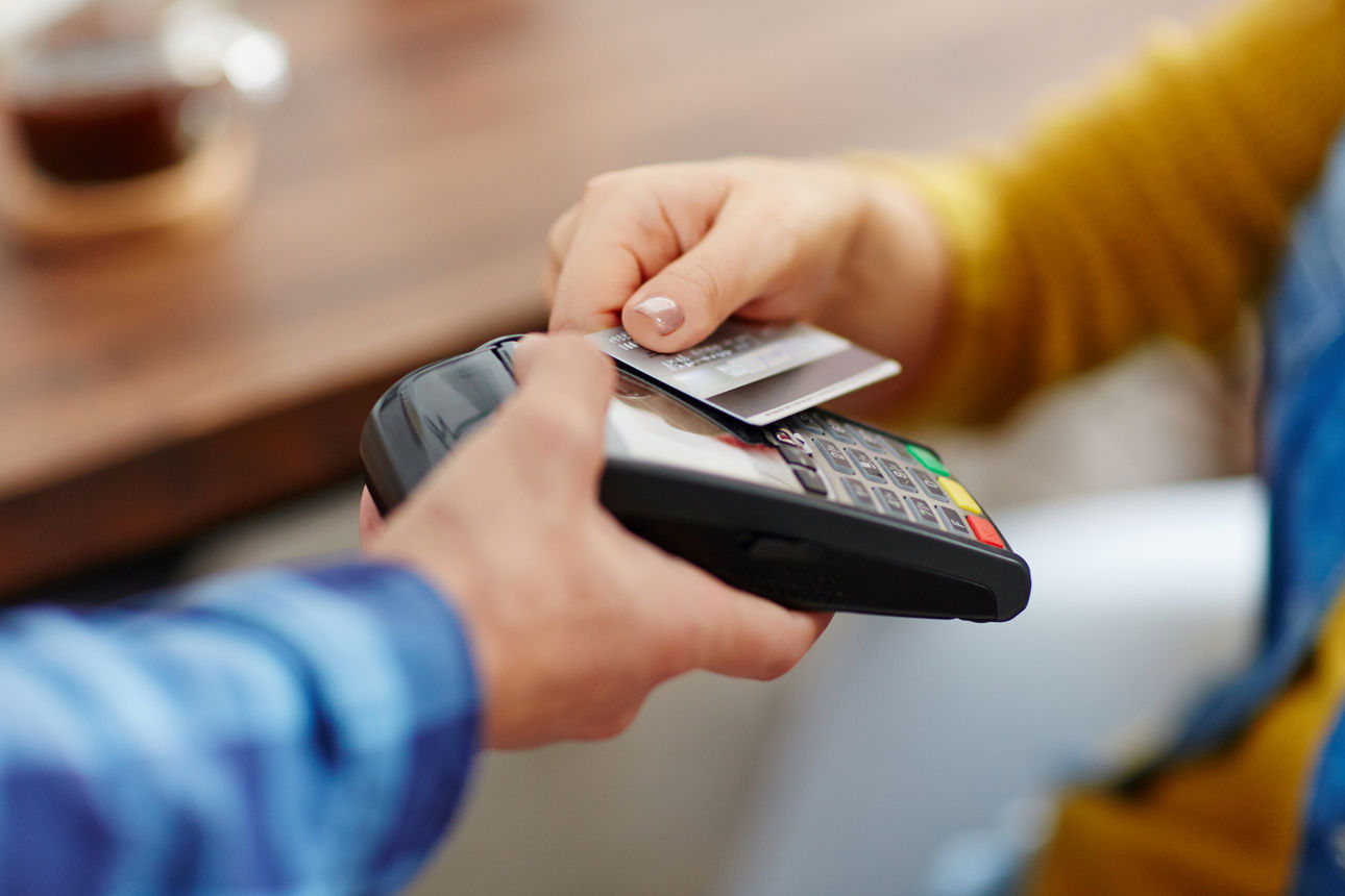 Kontaktlos mit der girocard bezahlen