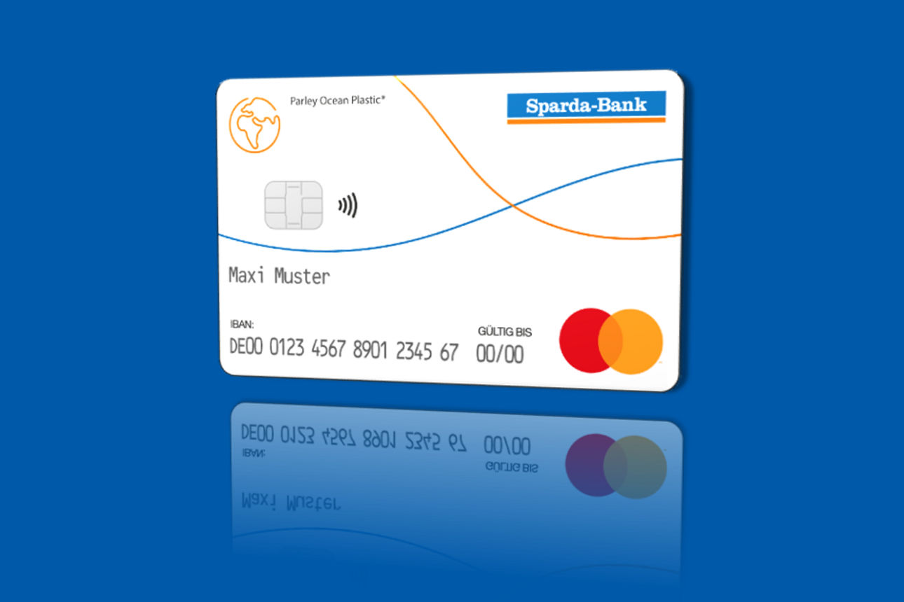 Vorderseite der weißen girocard (Debitkarte) mit einer Spiegelung