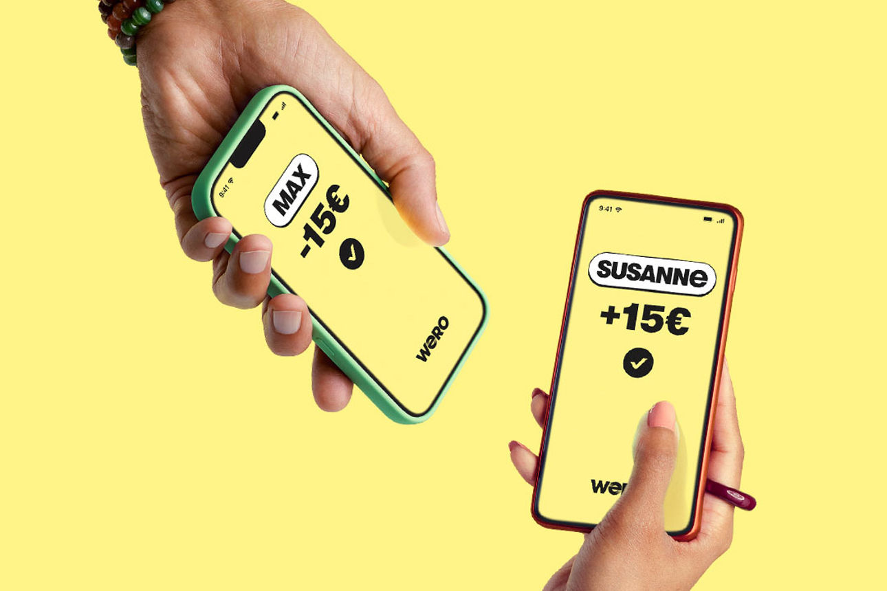 Max sendet mit seinem Handy mittels Wero 15 Euro an Susanne. Den Geldeingang sieht Susanne direkt in der Banking App.