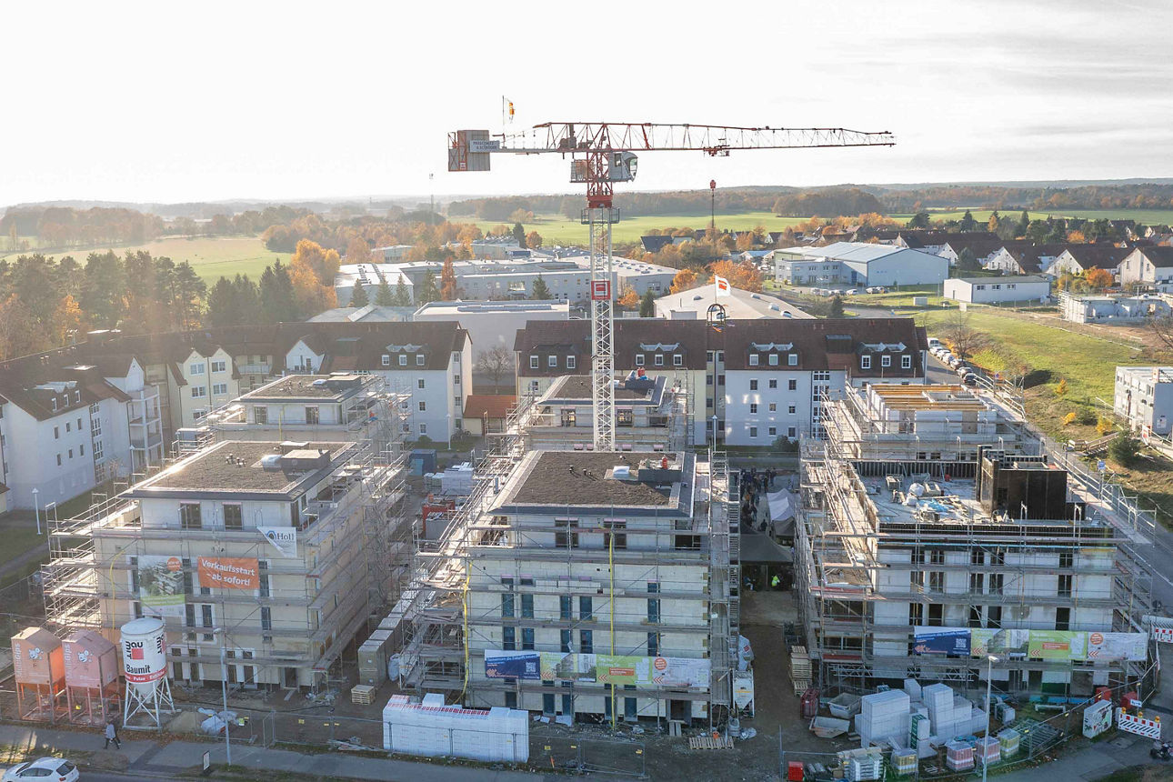 Flugperspektive auf ein Bauprojekt