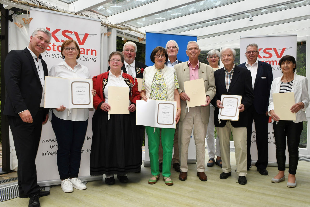 Gruppenfoto Ehrungsveranstaltung Kreisspotverband Stormarn 