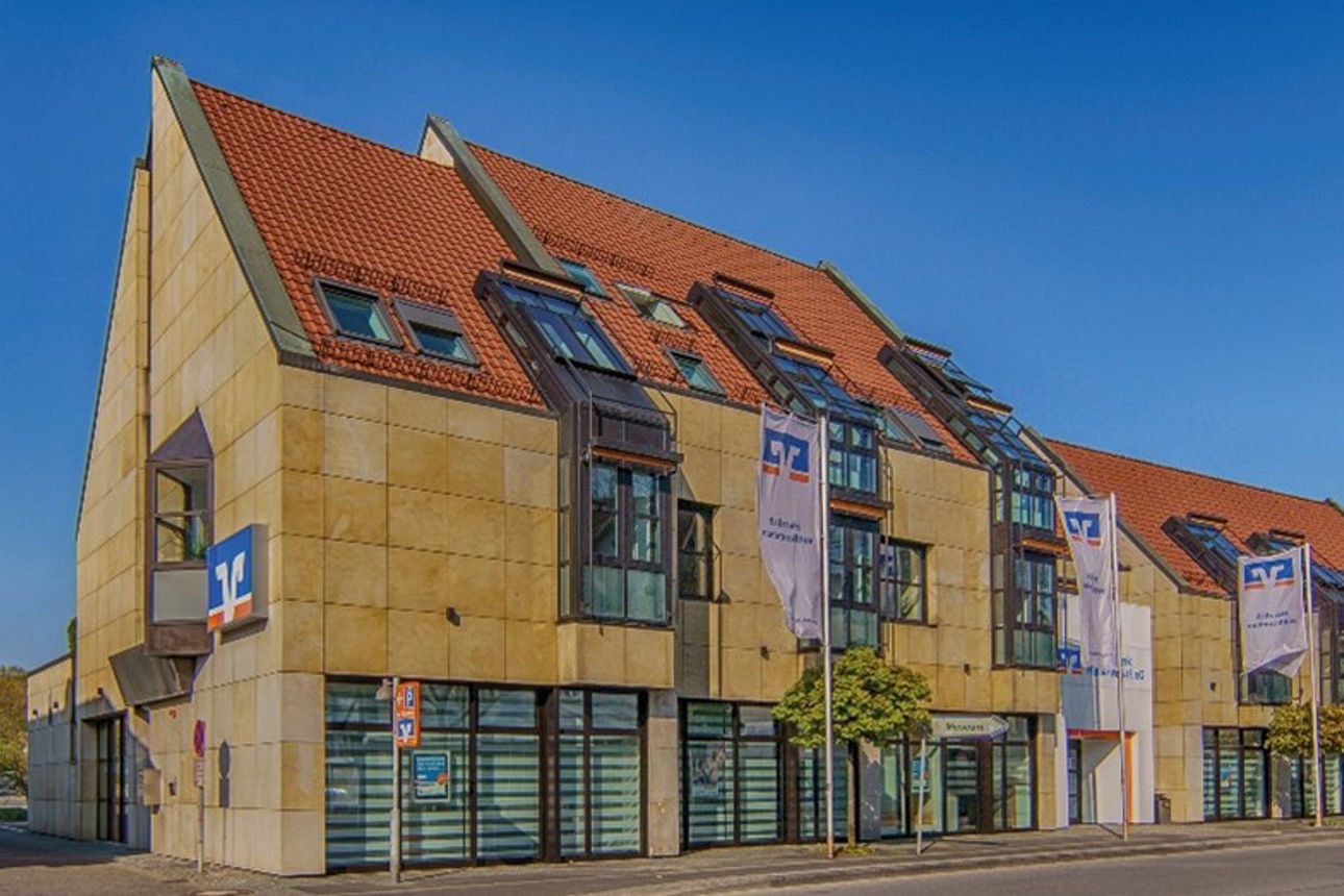 ein sehr großes Gebäude
