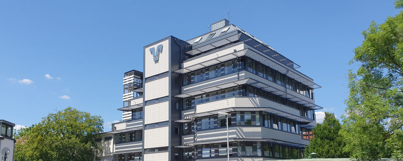 Hauptgebäude der VR-Bank Coburg in der Mohrenstraße 7 a in Coburg