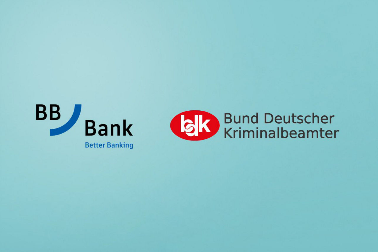 Logos der BBBank und des BDK auf hellblauem Hintergrund
