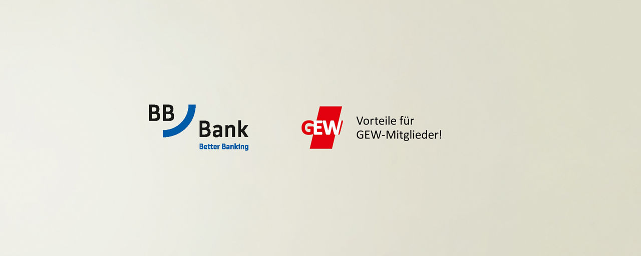 Beiger Hintergrund mit grauem Bogen und den Logos der BBBank und GEW