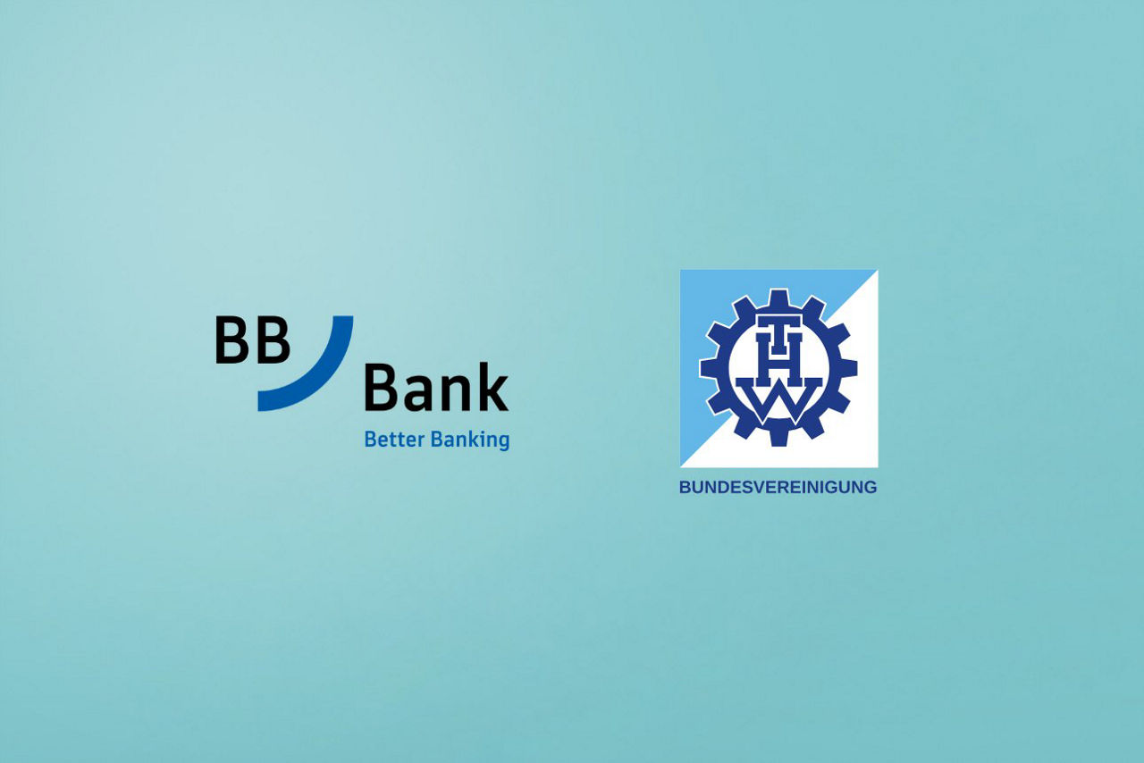 Logos der BBBank und des THW auf hellblauem Hintergrund