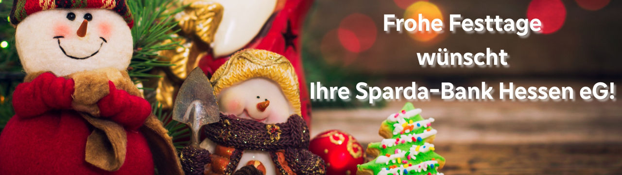 Ein weihnachtliches Foto mit Plätzchen und Weihnachtsfiguren