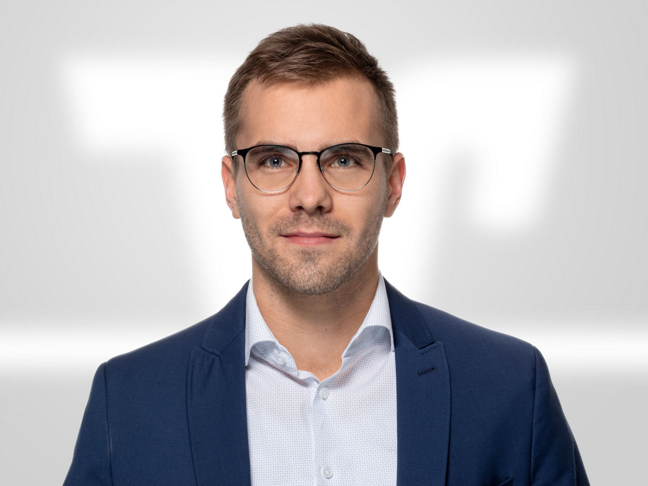 Jannik Hooghoff, R+V