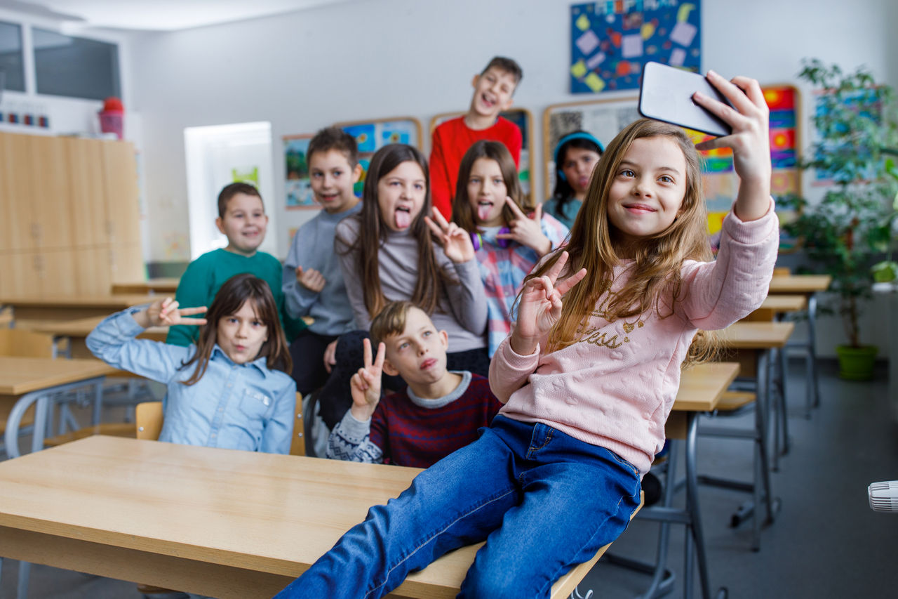 Kinder beim Fotografieren