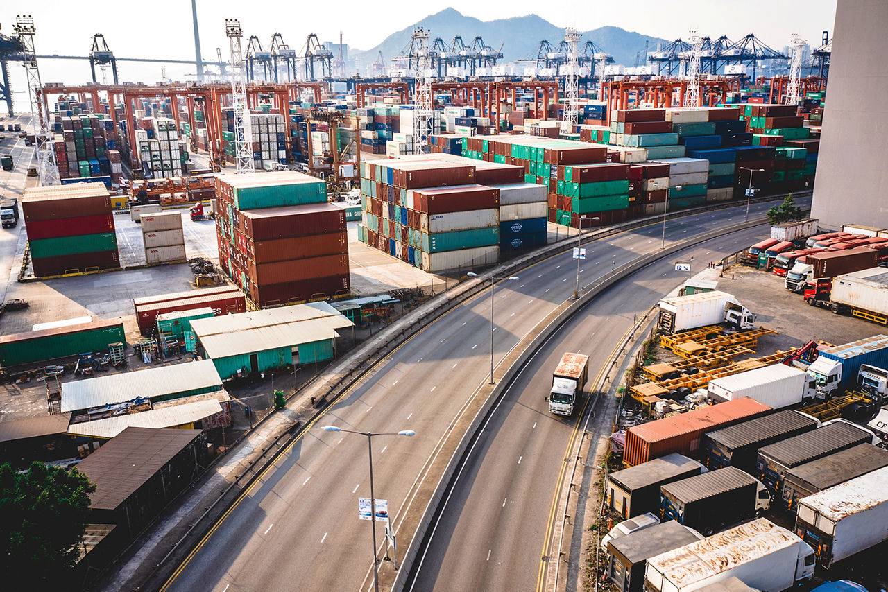 Ein Blick auf einen Containerverladestation