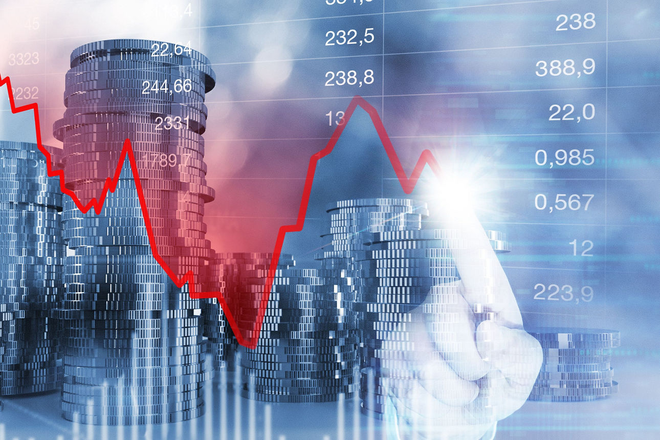 Ein Finger zeigt auf die Linie einer Wertentwicklung 