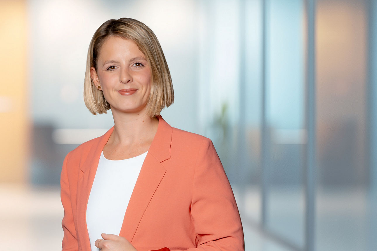 Jacqueline Bundschuh, Servicemanagerin