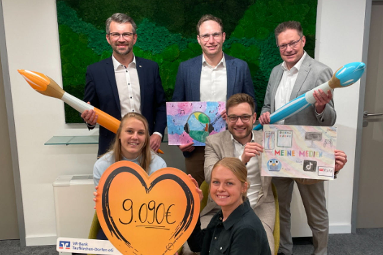 Gruppenbild von sechs Personen die beim Malwettbewerb 2025 mitgewirkt haben.