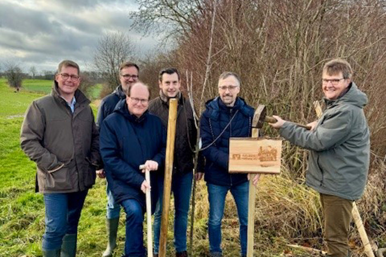 Gruppenfoto bei der Spendenübergabe