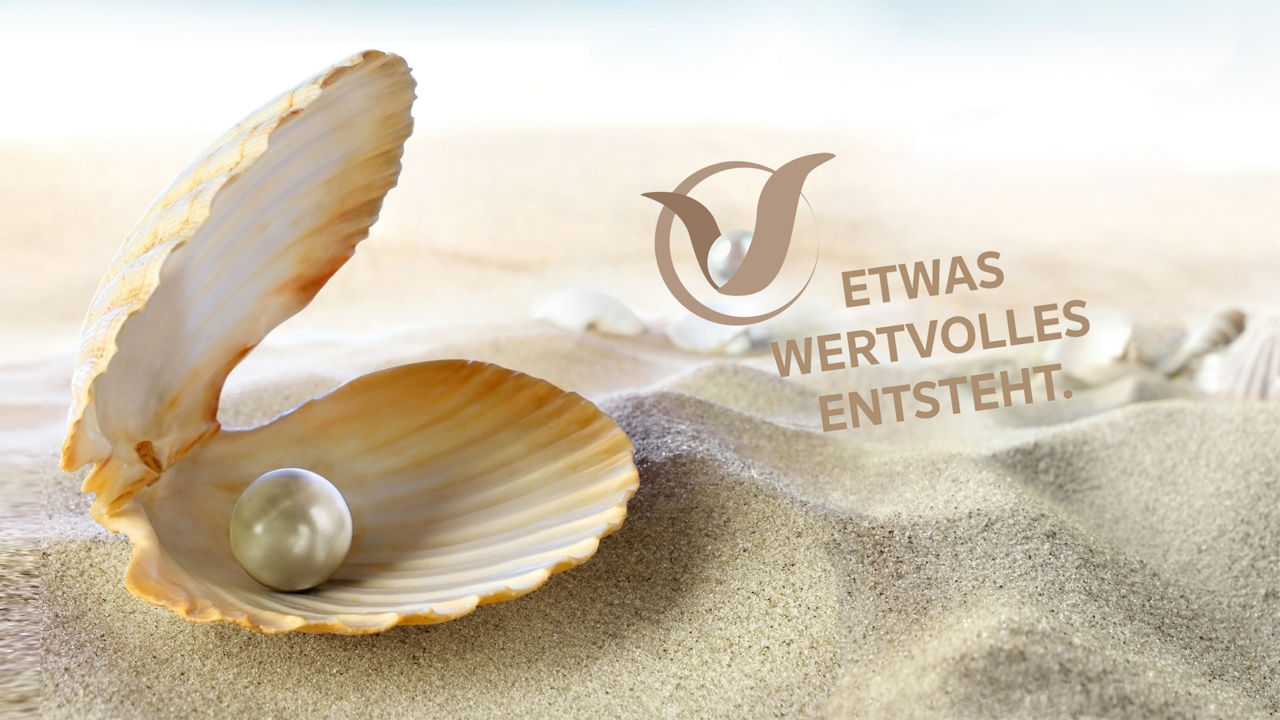 Symbolbild Perle in Muschel am Strand für etwas Wertvolles, wie strategische Vermögensplanung