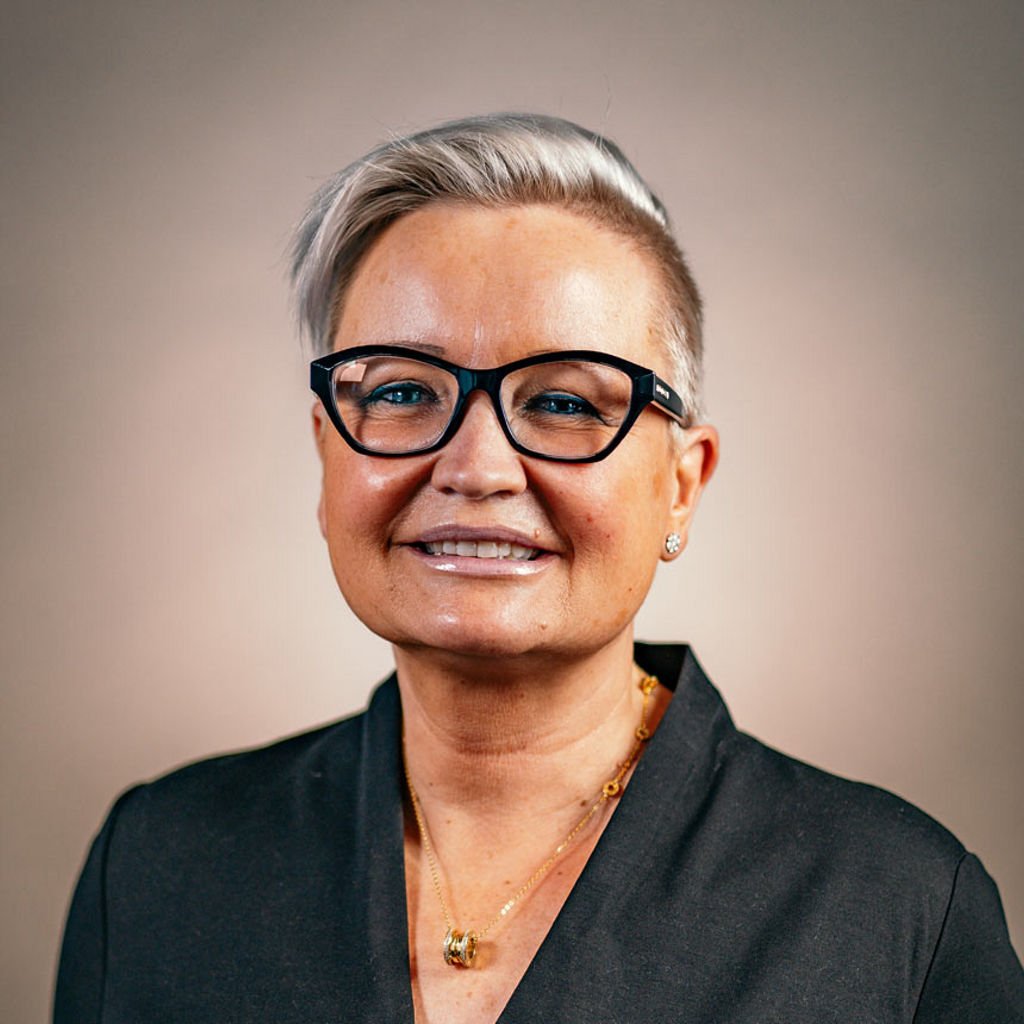 Claudia Keidel Mitarbeiterbild