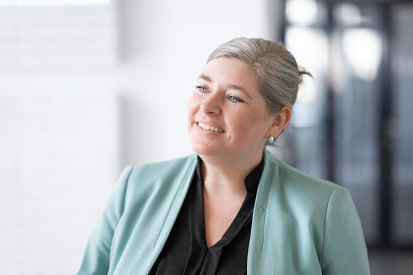 Viola Stüben erzählt von ihren Erfahrungen mit neuen Arbeitswelten in der Kirchenverwaltung (Fotos: Sascha Mannel)