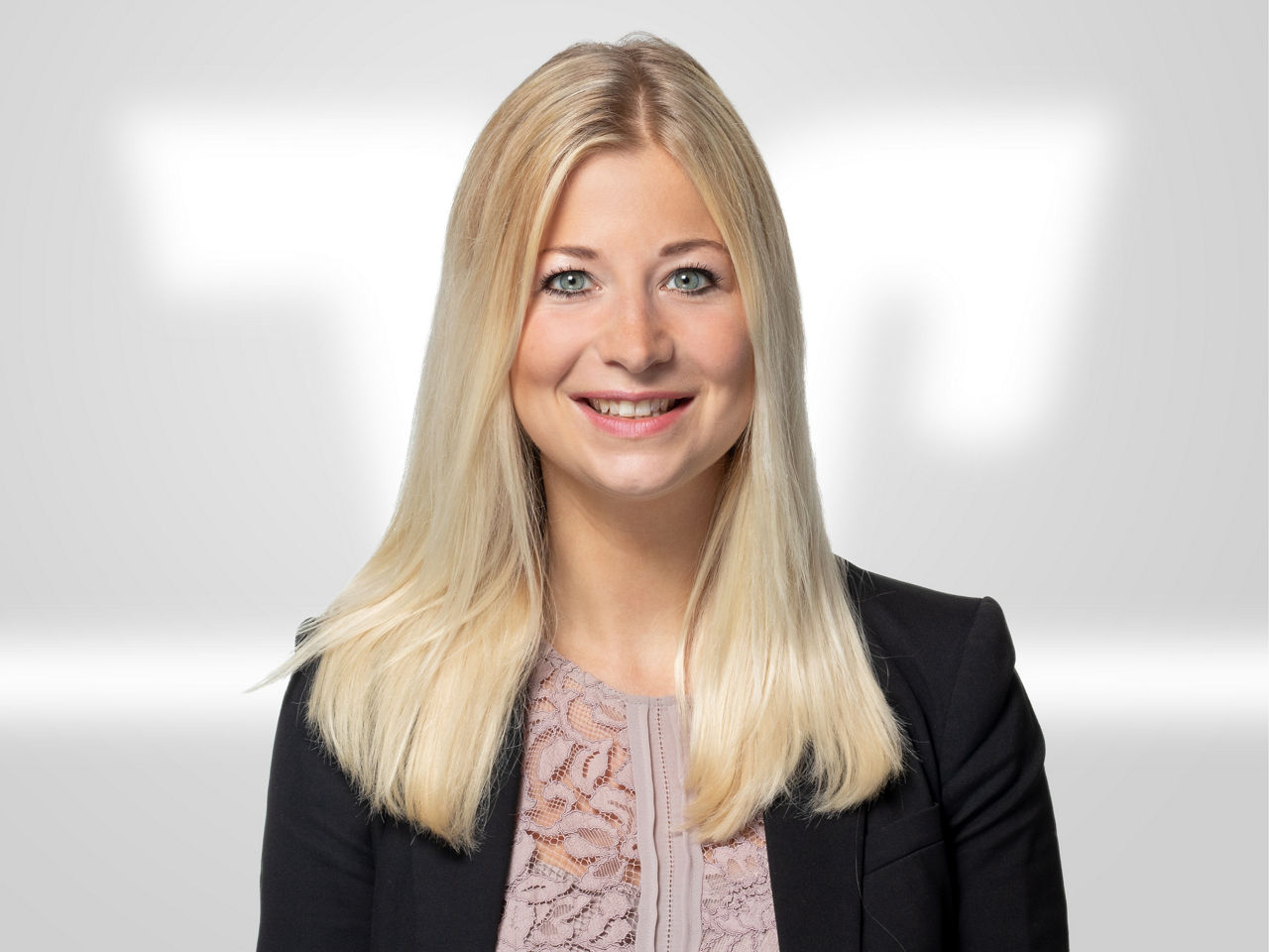 Verena Koenen, R+V