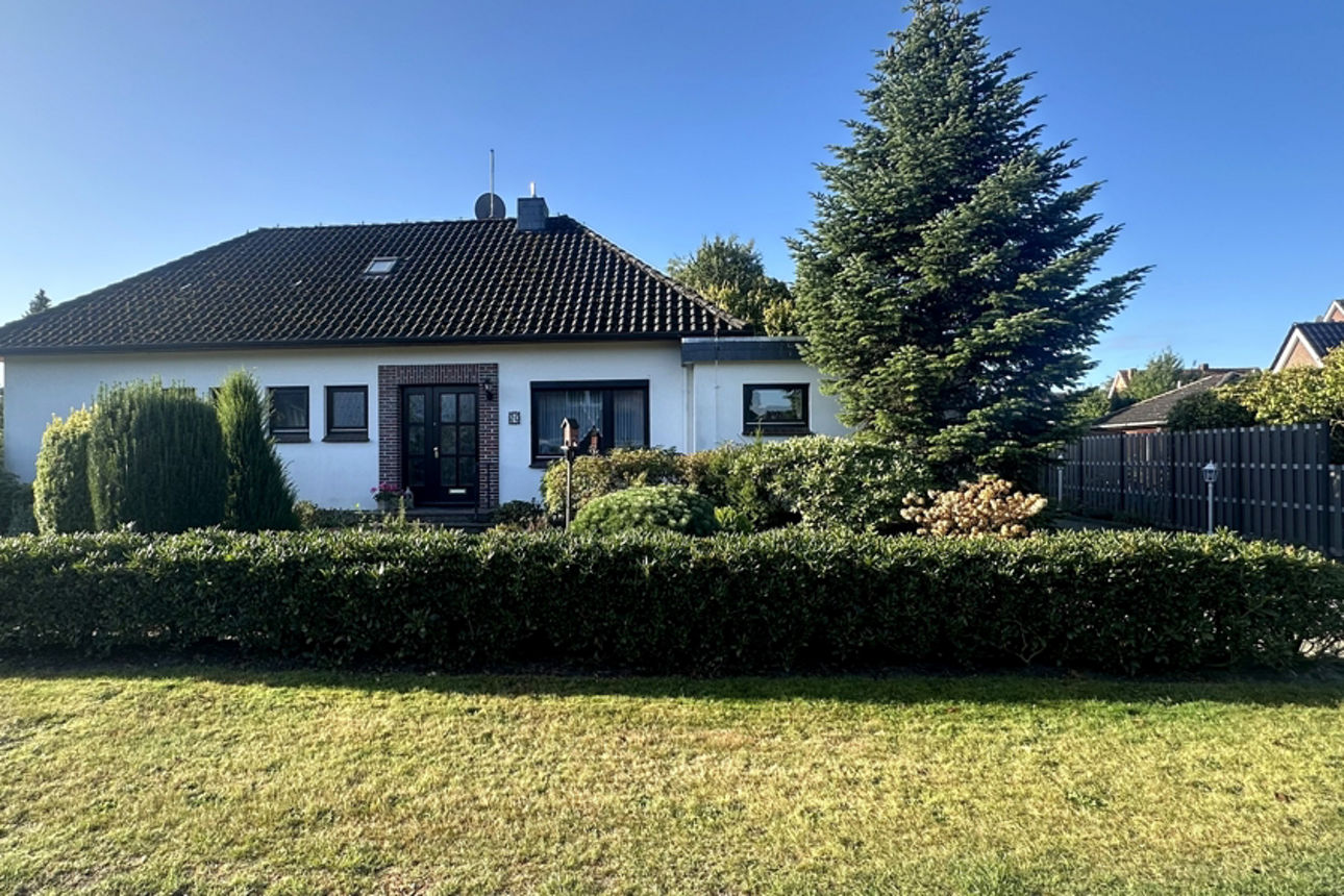  Modernisierungsbedürftiges Einfamilienhaus in Edewecht/Osterscheps