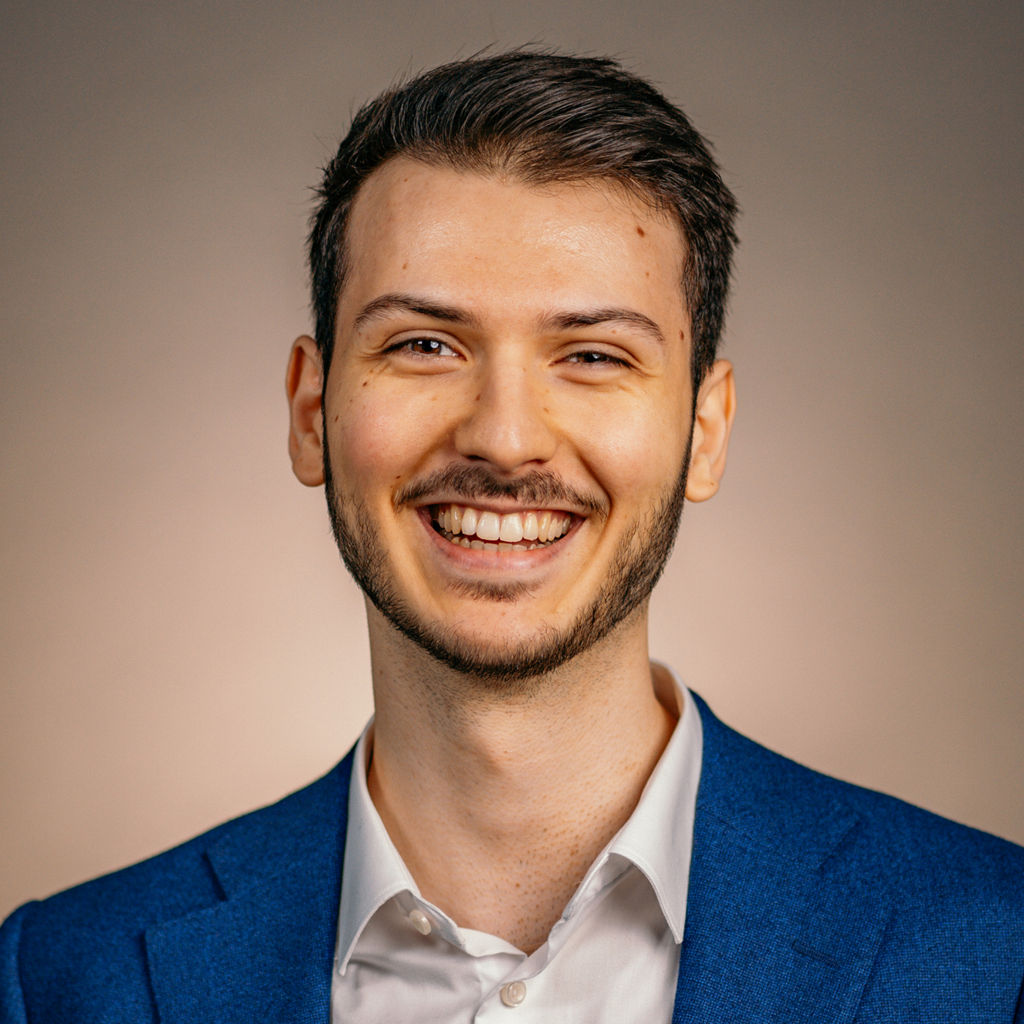 Damjan Latinovic Mitarbeiterbild