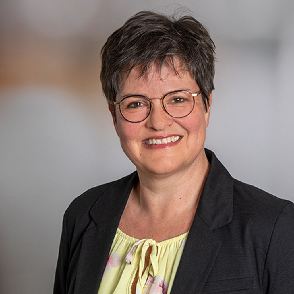 Bettina Lenhart