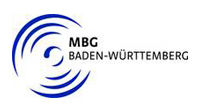 Auf dem Bild ist das Logo der Mittelständischen Beteiligungsgesellschaft in den Farben blau und schwarz zu sehen.