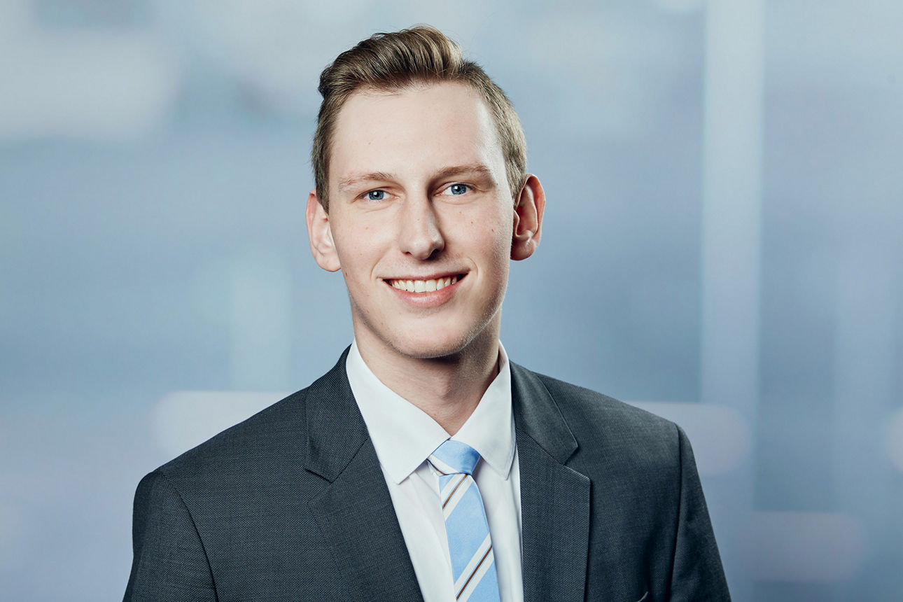 Beraterbild von Jannik Lotze