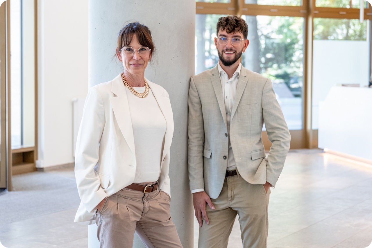 Portraitbild von Martina Wolff und Maximilian Knoth
