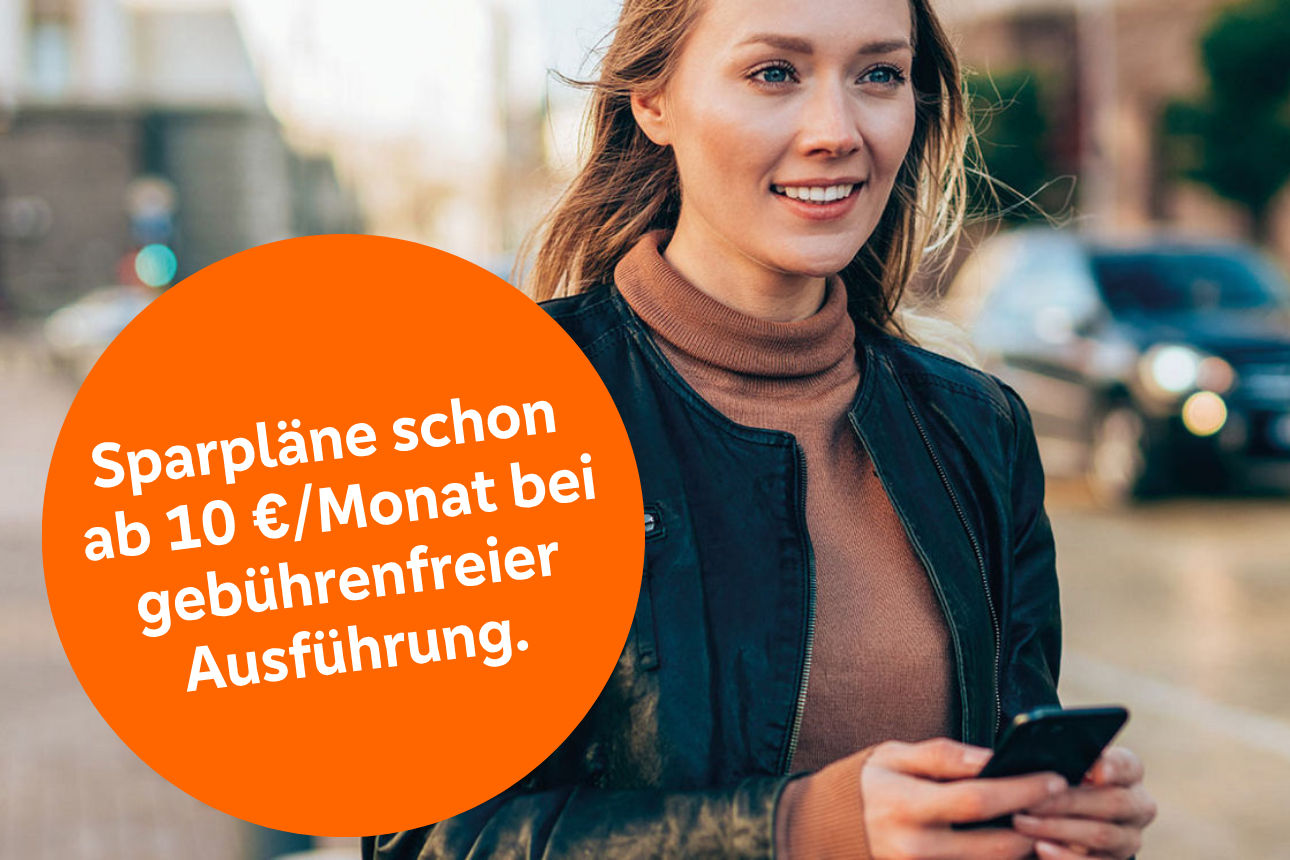 Person nutzt Smartphone, Werbehinweis für meinDepot: Trades ab 3,95 Euro.