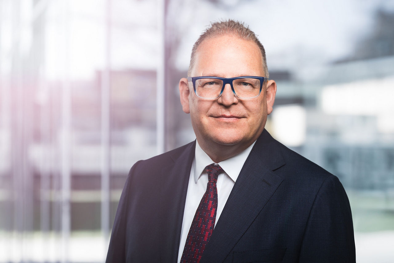 Portrait zeigt Frank Klomfaß, ehemaligen Vorstand der Meine Bank